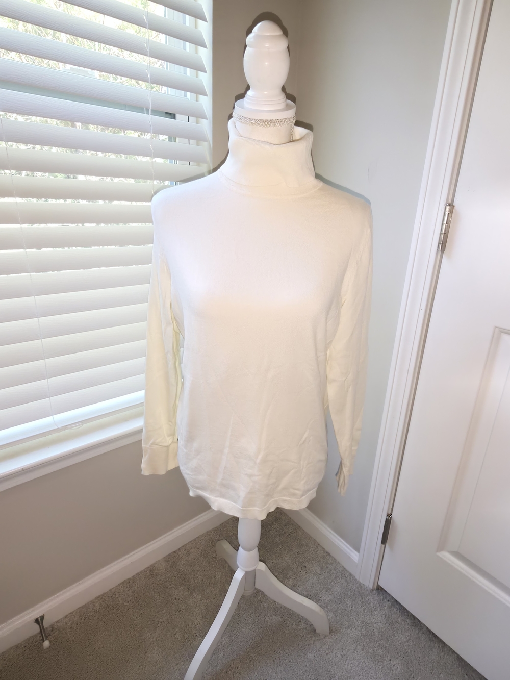 Talbots Cream Turtleneck Long Sleeve Top